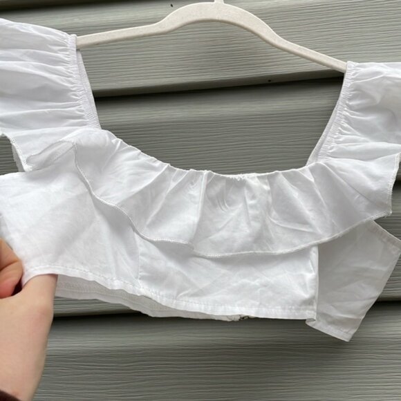 White Flutter Sleeve Square Neck Crop Top - Picture 3 of 5